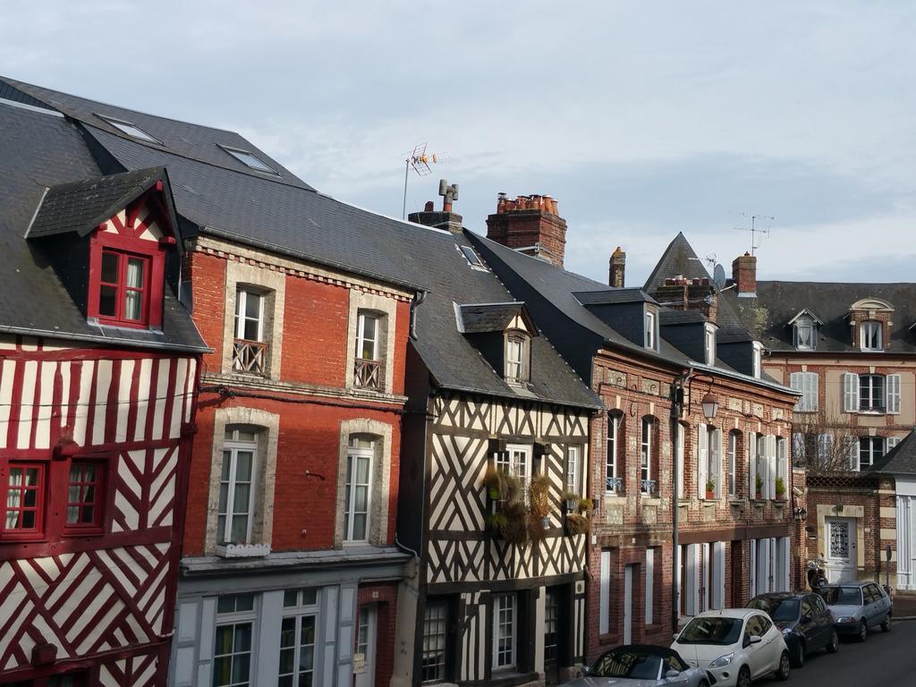 Le Central Honfleur Esterno foto